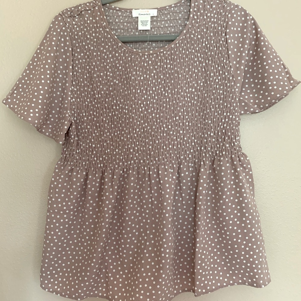 Very cute Urban Romantics shirt in Large